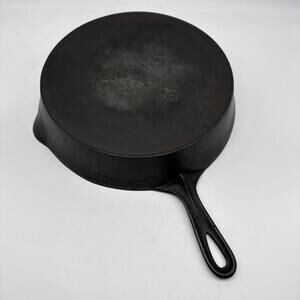 Early Wapak Cast Iron Skillet #10 Great Condition